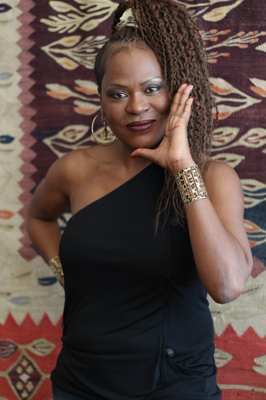 “Batukero Dance” è il nuovo singolo di Tasha Rodrigues: l’intervista alla cantante angolana