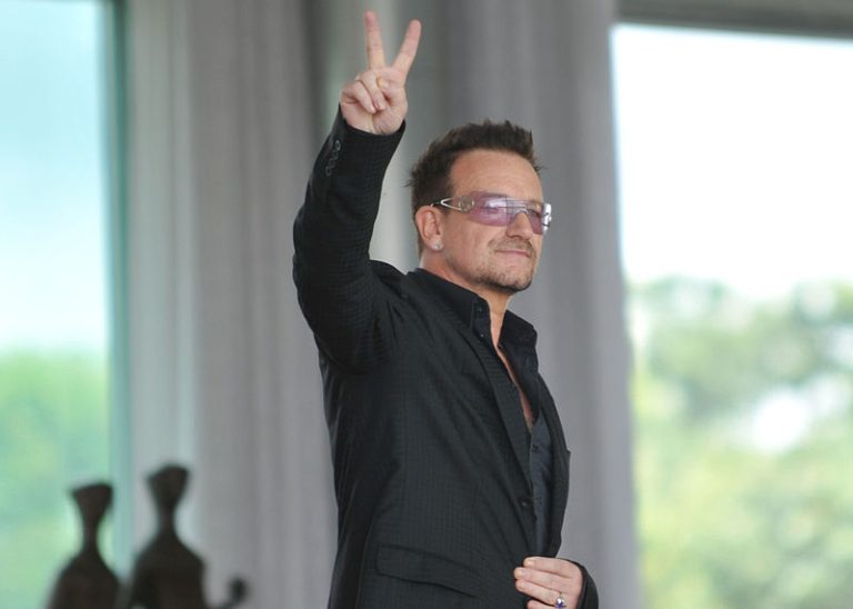 Bono Vox si esibirà al Teatro San Carlo di Napoli il 13 Maggio