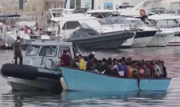Emergenza migranti tra sbarchi e naufragi