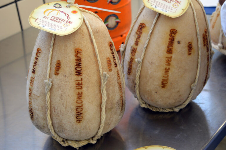 Provolone del Monaco Dop, produzione in aumento e sguardo verso nuovi mercati